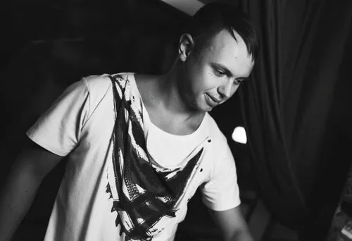 Y.Y on ILUNA Records